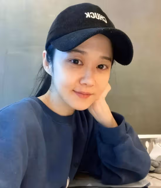 童顏女神,41歲官宣結婚,老公是小6歲圈外人,相戀2年恩愛幸福