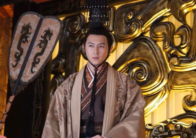 陳鍵鋒可惜了,發福後凶神惡煞顏值盡毀太油膩,連星途也跟著沒了