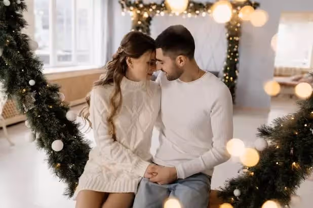 前女友潑新郎一身綠漆:兩個月讓你準備80萬彩禮,你卻娶別人