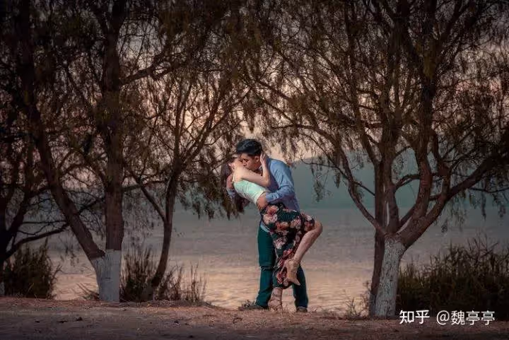 在一段感情中,男人對你動了真情,才會這樣寵你!
