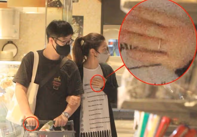 任家萱與小7歲男友約會,十指緊扣太甜蜜,無名指對戒疑好事將近