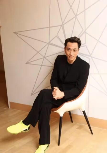 戀情成謎！吳卓羲否認與TVB主題曲一姐同居，自曝不介意兩人合作