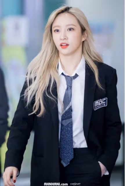 盤點女性Kpop偶像的「假小子」坐姿