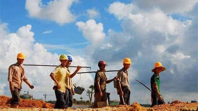 男友月薪八千,如今他要借15萬買車,我勸男友先買房遭拒後提分手