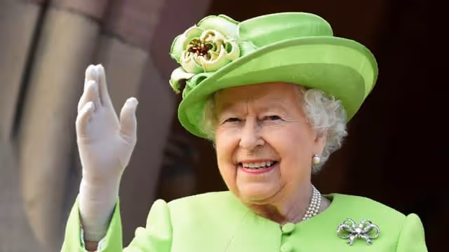 英女王登基70年　哈利王子夫妻遭民眾噓聲以對
