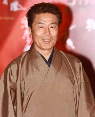 日本功夫巨星, 在華拍了45年的戲, 成龍李連杰都很敬重他