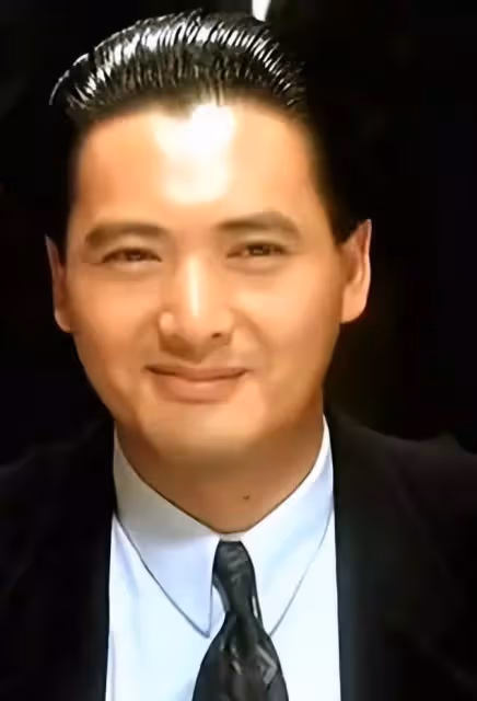 周潤發的傳奇人生,起初是個洗車工,被韓國人稱為神一樣的存在