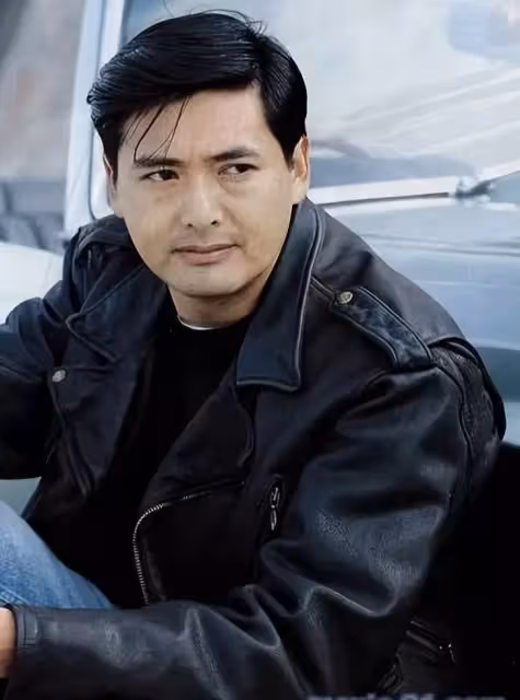周潤發的傳奇人生,起初是個洗車工,被韓國人稱為神一樣的存在