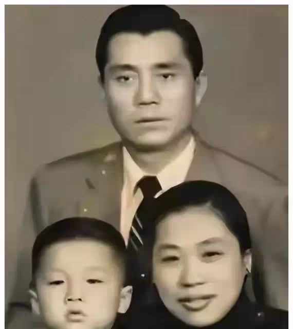 成龍周潤發為何36年不合作,劉德華:「他們不是一路人」