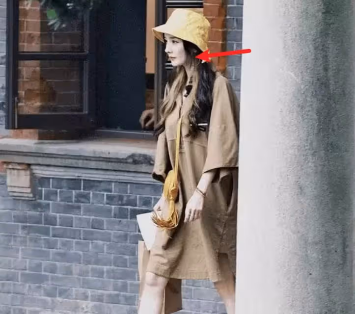 楊冪錄影硬凹少女人設?生圖臉頰深陷皮膚鬆弛,法令紋明顯超顯老