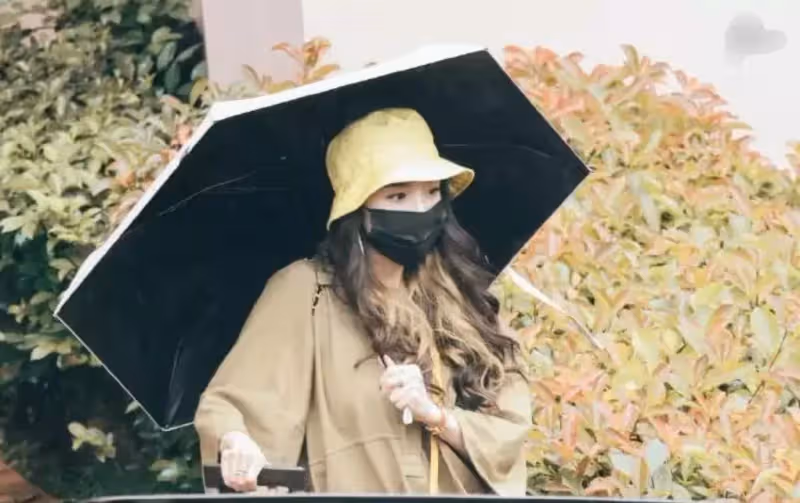 楊冪錄影硬凹少女人設？生圖臉頰深陷皮膚鬆弛，法令紋明顯超顯老
