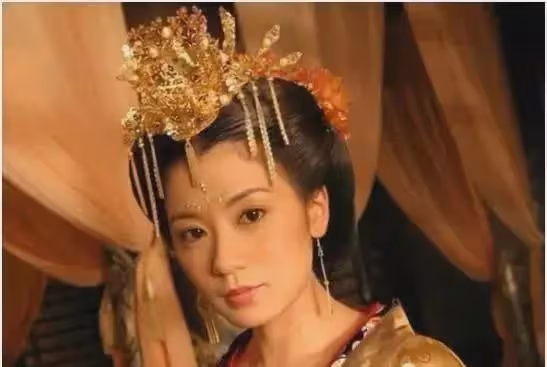 46歲賈靜雯大露「極品身材」~!,網友:女神真的更美了!!