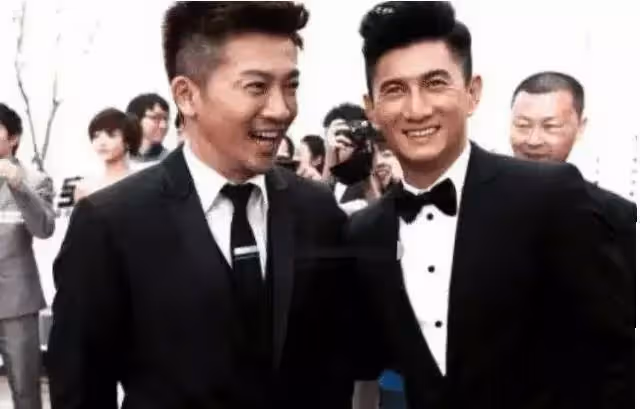當47歲蘇有朋遇上50歲吳奇隆,才知道還是自然老去的臉看著踏實
