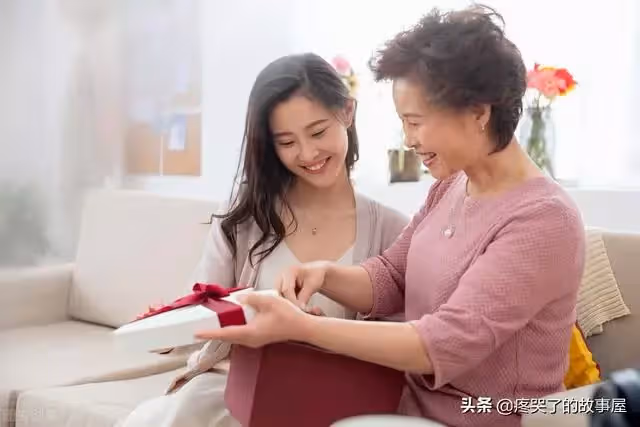 退休金4000多元,一分不剩,她在兒子家養老,被兒媳嫌棄