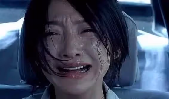 王晶對周迅評價有多高:我不覺得她漂亮,但她是40年最強女演員