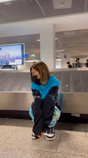 才在美國機場當眾脫褲鬧風波　DJ Soda飛德國再出意外超崩潰