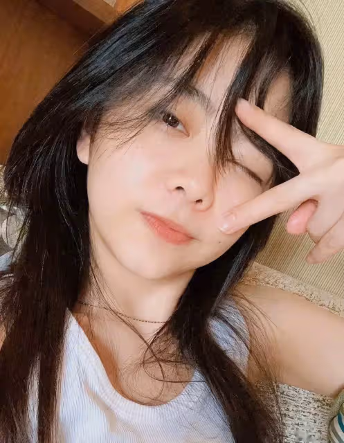 真不愧是童顏王者!31歲譚松韻曬「素顏」自拍,失去妝容的修飾,網友:明明是一張「少女臉」