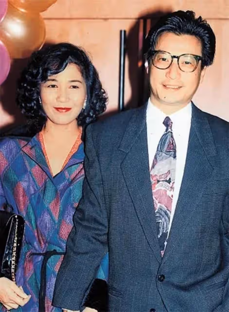 石修夫婦參加聚會！胡楓穩坐C位，劉松仁傳中風後與米雪開心同框