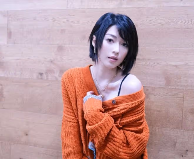 35歲男星宣布訂婚！假借釣墨魚之名騙女友上船求婚，對方感動答應