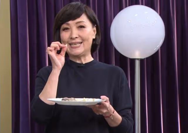 曾寶儀母親確診，太害怕致恐慌症發作，因沒家人只能向姐姐求救！
