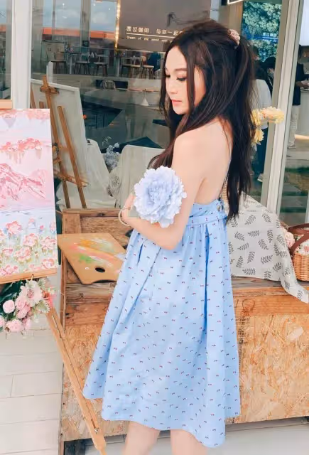 「中年少女」溫碧霞也挺敢玩的，55歲穿「波點裙」挑戰少女造型，網友：說25歲都可信