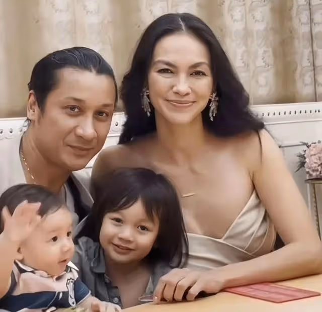 恭喜!香港名模宣布註冊結婚,未婚先孕和印度富商生了兩個兒子
