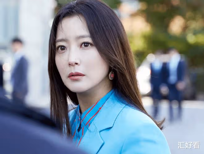 「第一美女」金喜善,步入四十仍舊美麗,還是逃不過整形質疑?
