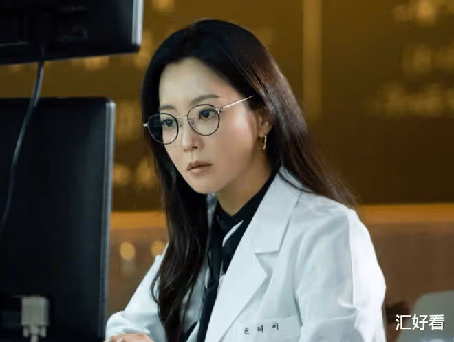 「第一美女」金喜善,步入四十仍舊美麗,還是逃不過整形質疑?