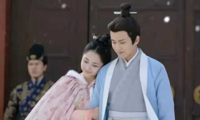 譚松韻能和任嘉倫能靠這劇大火,還真得感謝吳謹言,劇組窮得只剩下演技了!