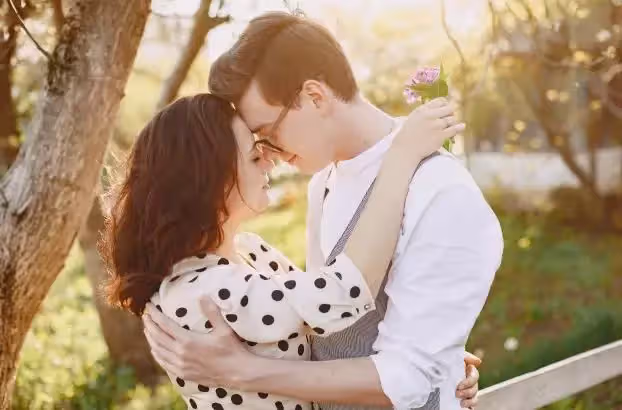 妻子拒絕給小叔買婚房,鳳凰男賭氣離家出走,兩月後回家有新男主