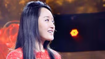 50歲的楊鈺瑩為何還不結婚?她含淚講述真實原因,太令人心疼了