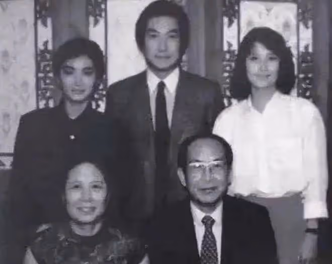 1990年林青霞和親姐在河南相認，姐姐家徒四壁，她為何不伸出援手