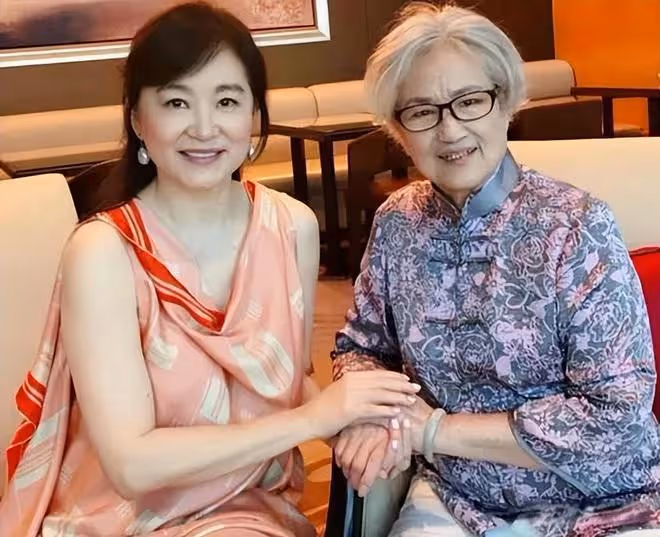 1990年林青霞和親姐在河南相認，姐姐家徒四壁，她為何不伸出援手