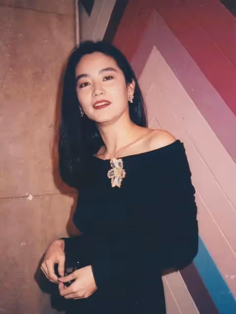 1990年林青霞和親姐在河南相認，姐姐家徒四壁，她為何不伸出援手