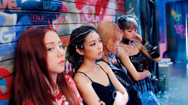 人氣女團BLACKPINK新MV點播過億成功救起YG，服裝造型女力爆表