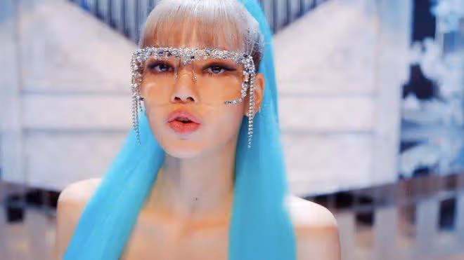 人氣女團BLACKPINK新MV點播過億成功救起YG，服裝造型女力爆表