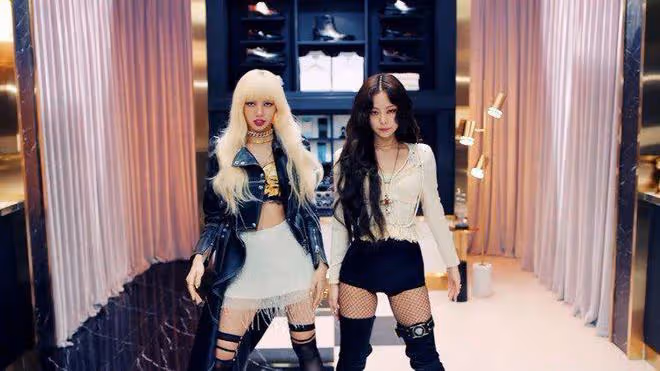 人氣女團BLACKPINK新MV點播過億成功救起YG，服裝造型女力爆表