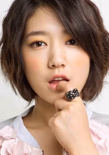 宣布戀情即懷孕,挺著肚子辦婚禮,韓劇女神朴信惠近日官宣產子。