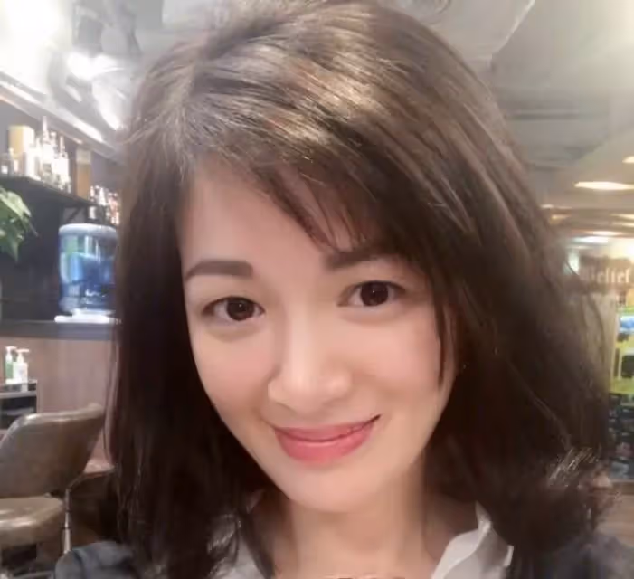 知名港星出席富婆聚會!前夫因病離世,為愛情主動淡出演藝圈,再婚高齡產女穩固豪門地位