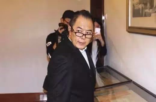 張鐵林的混血女兒長大了,顏值高到犯規,這才是真正的格格