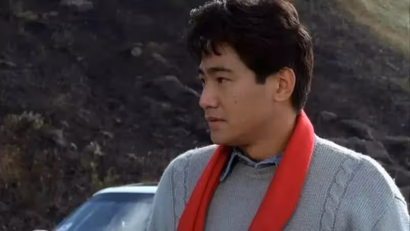 63歲《古惑仔》「韓賓」尹揚明息影多年罕見亮相,滿頭白髮霸氣不再,面目和善神采奕奕,曾輸掉全部身家,靠冷門生意翻身