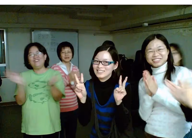 「阿朱」劉錦玲生活照曝光,身材纖細氣質出眾,54歲仍宛如少女,網贊:優雅女人最美麗