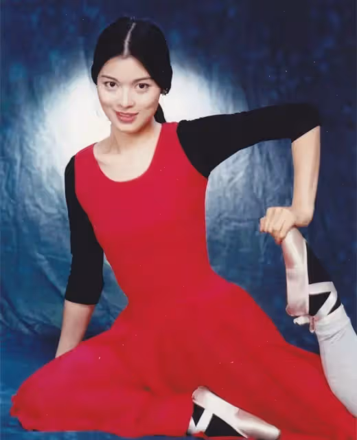 「阿朱」劉錦玲生活照曝光,身材纖細氣質出眾,54歲仍宛如少女,網贊:優雅女人最美麗