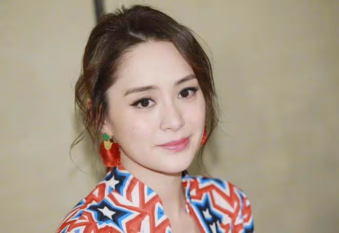 賴弘國首曬3婚妻子正面照，美貌出眾氣質不輸阿嬌，已懷孕8個月