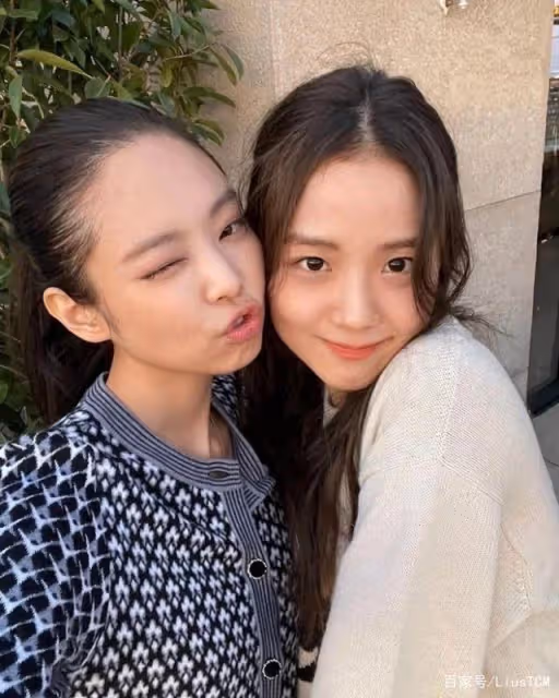 健忘的 Jennie 和她的尷尬時刻