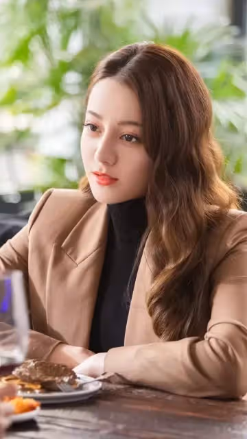 成名之前的女神熱巴,光鮮背後也有辛酸史