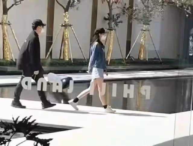 曝潘瑋柏帶妻子現身南京看房,疑要在內地定居,豪宅價值超千萬
