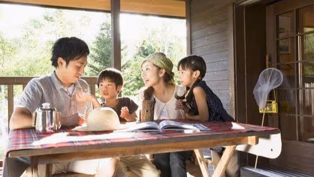 我每月給爸媽兩千,如今我過生日我媽給一百,嫂子過生日她送戒指