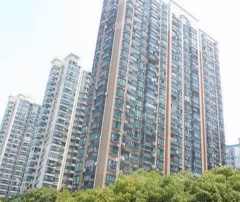 我有一套房,兩個兒子成家後讓我賣房分家,我拒絕後兒子跟著翻臉