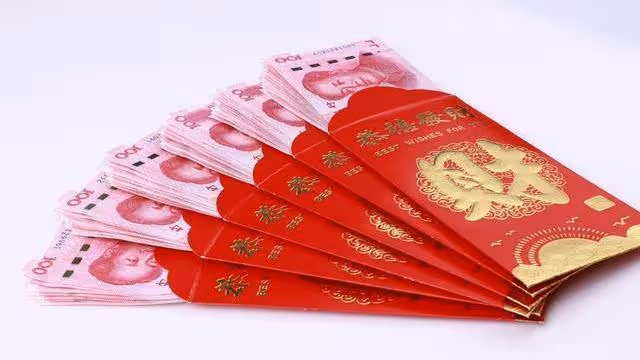 岳母過66歲大壽，我給六千，岳母卻嫌少：三個女婿中就你最少
